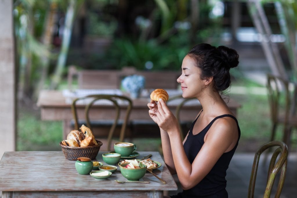 Mindful eating: Kako jesti sporije i svesnije (i zašto je to važno)?